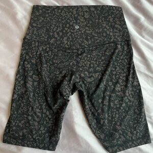 Lulu lemon shorts size 10 ! Perfect condition